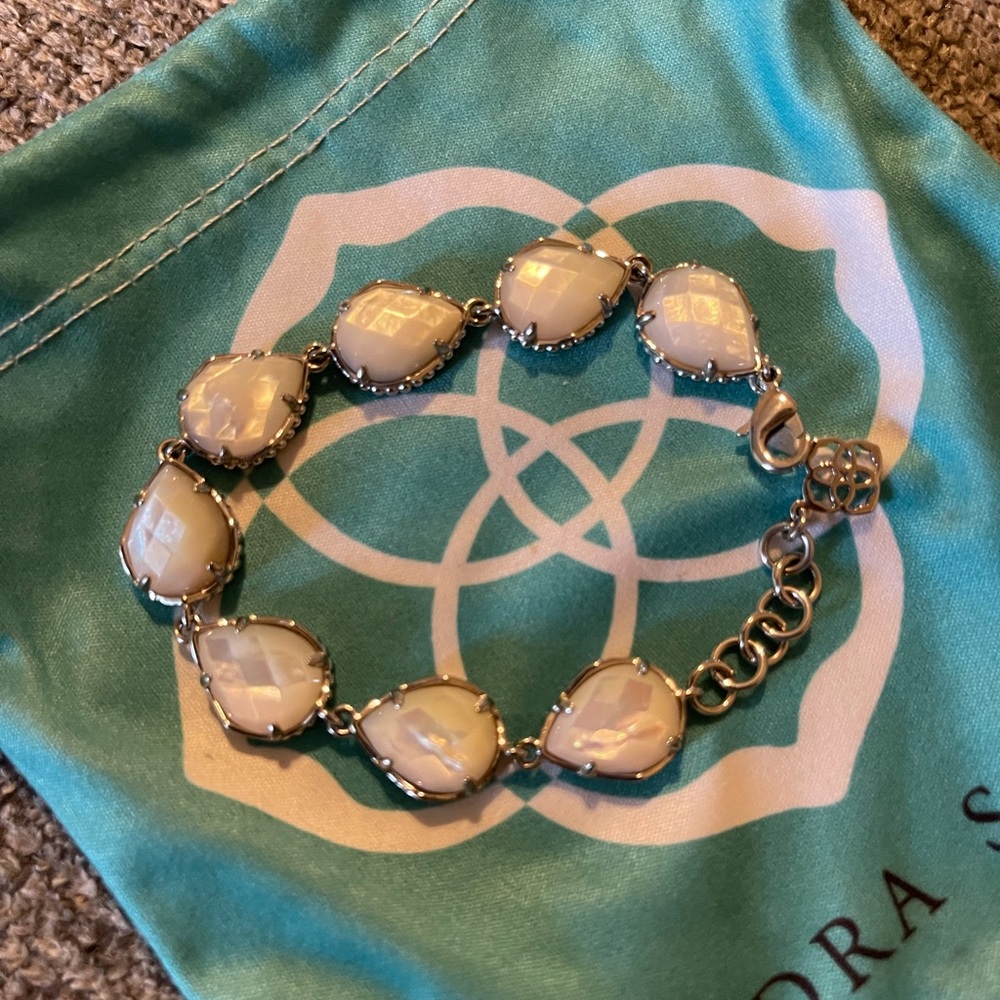 Kendra Scott bracelet